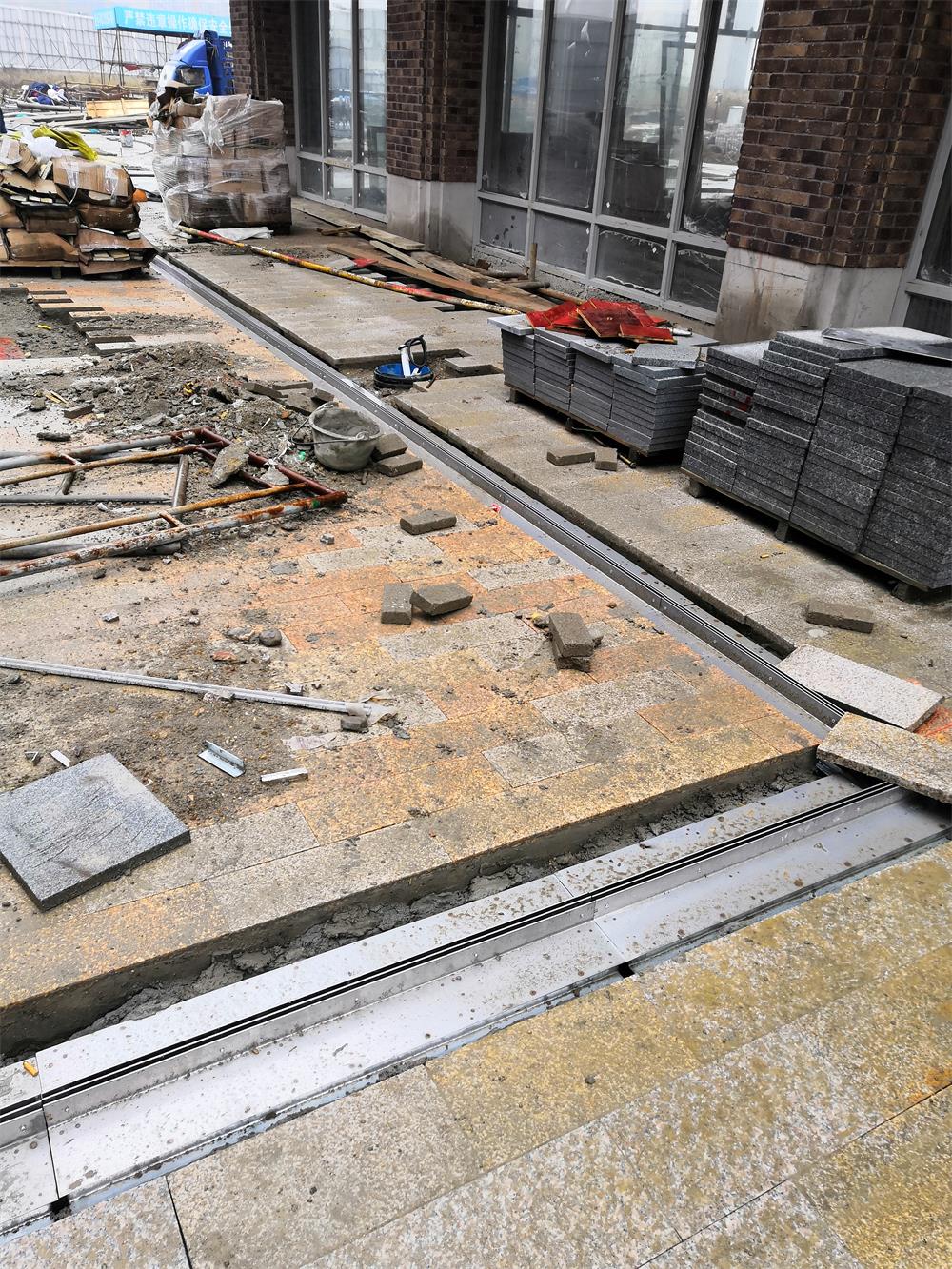 HDPE缝隙式马博在线注册施工案例